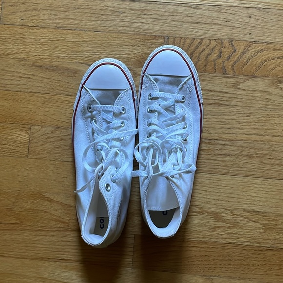 Converse Chuck Taylor’s - Picture 3 of 3